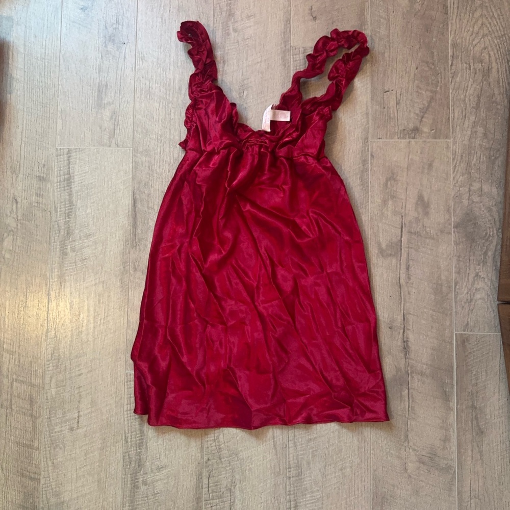 Oscar de la Renta Red Ruffled slip